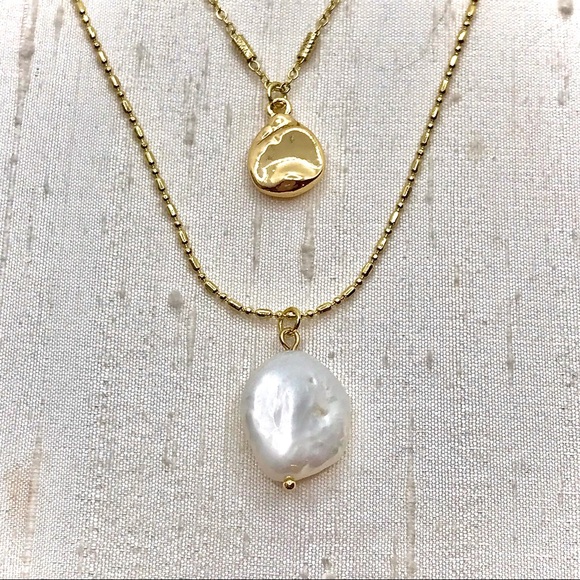 ⚪️✨Layered Pearl Necklace✨⚪️ - Picture 3 of 6